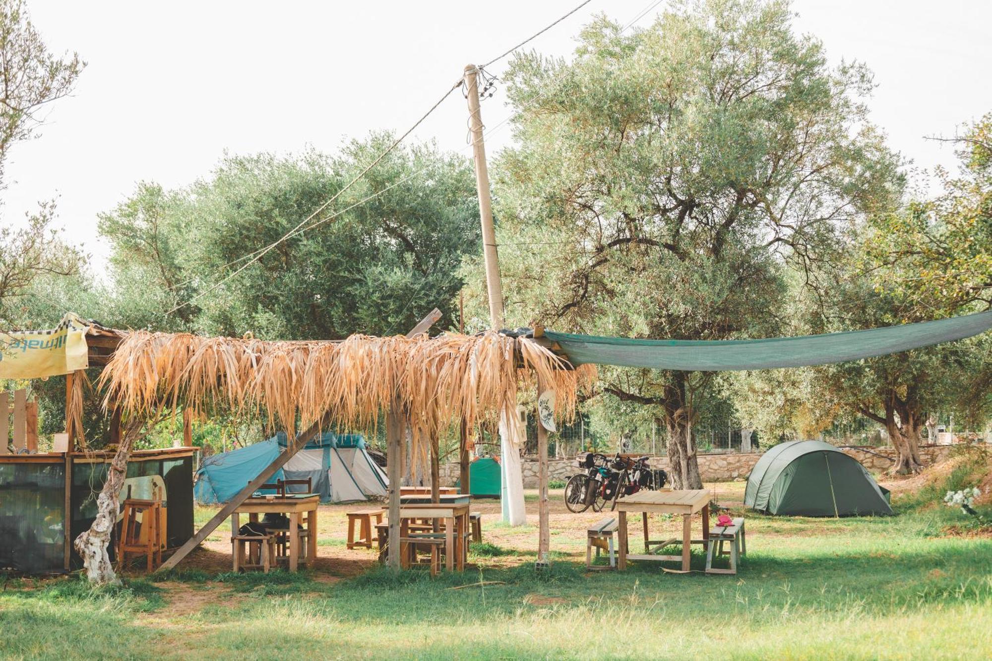 Olive Camping Otel Himarë Dış mekan fotoğraf