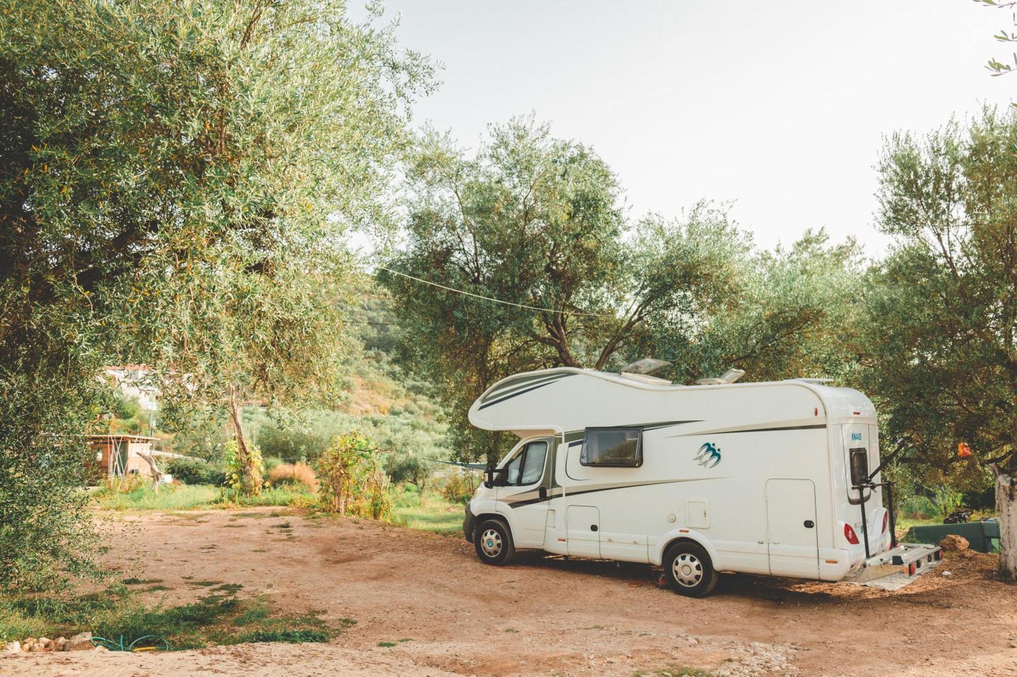 Olive Camping Otel Himarë Dış mekan fotoğraf